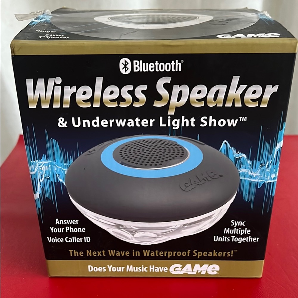 Bluetooth Wireless Speaker with Underwater Light Show - Black and Blue